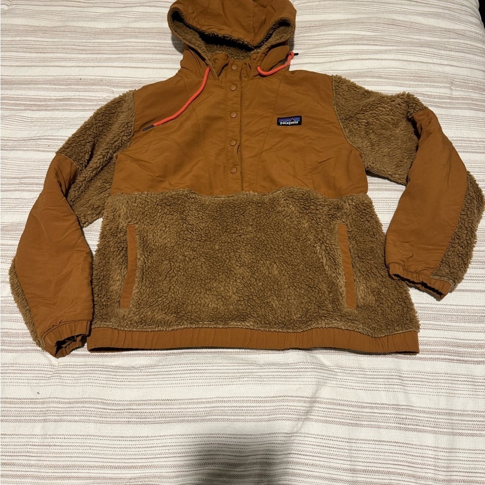 Patagonia Tan and Brown Puffer Jacket with Hood - Picture 1 of 8